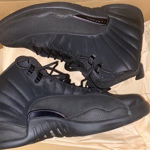 Jordan 12 size 11 all black only been wore twice !!
